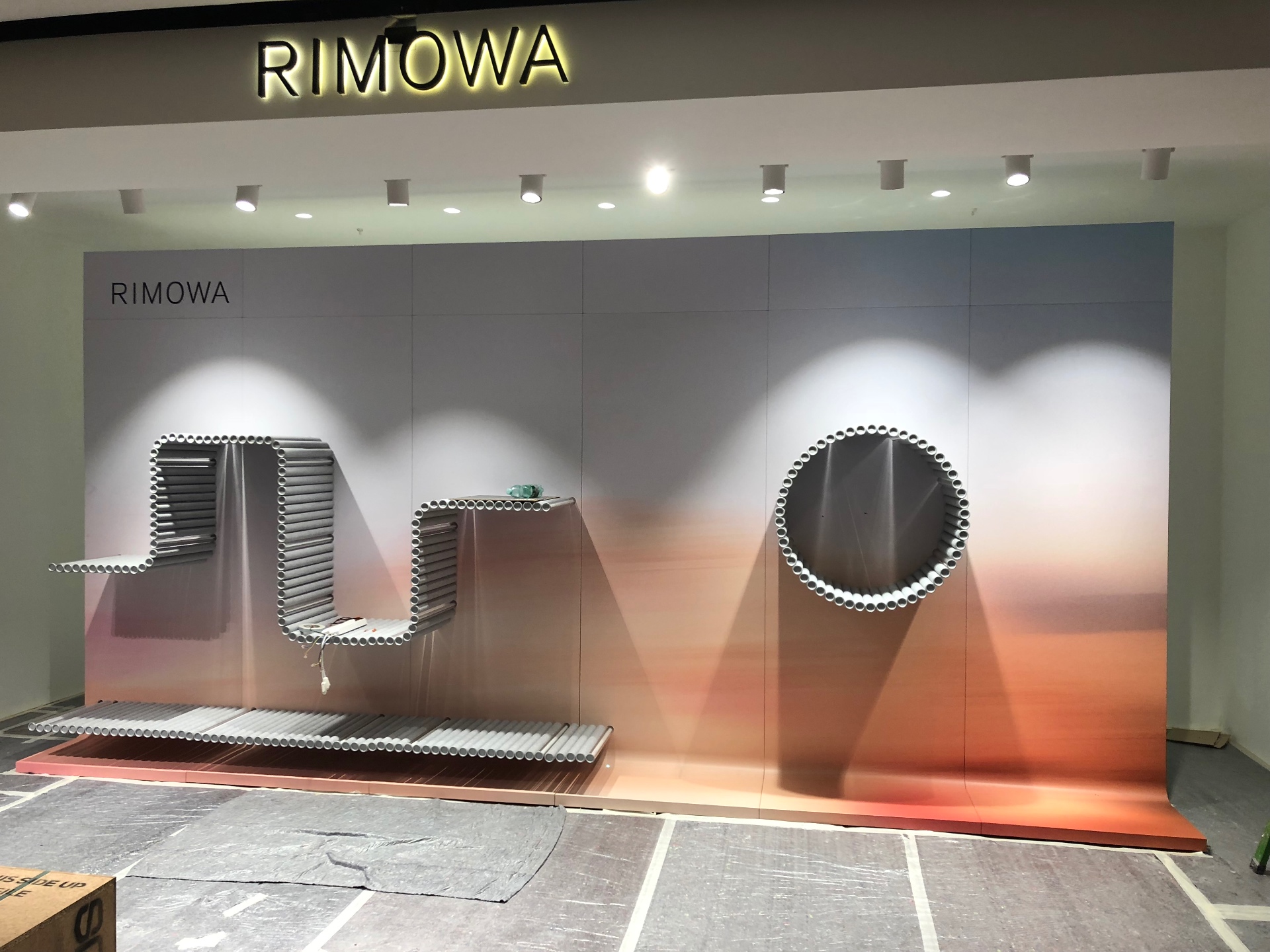Allestimento retail in corso di realizzazione